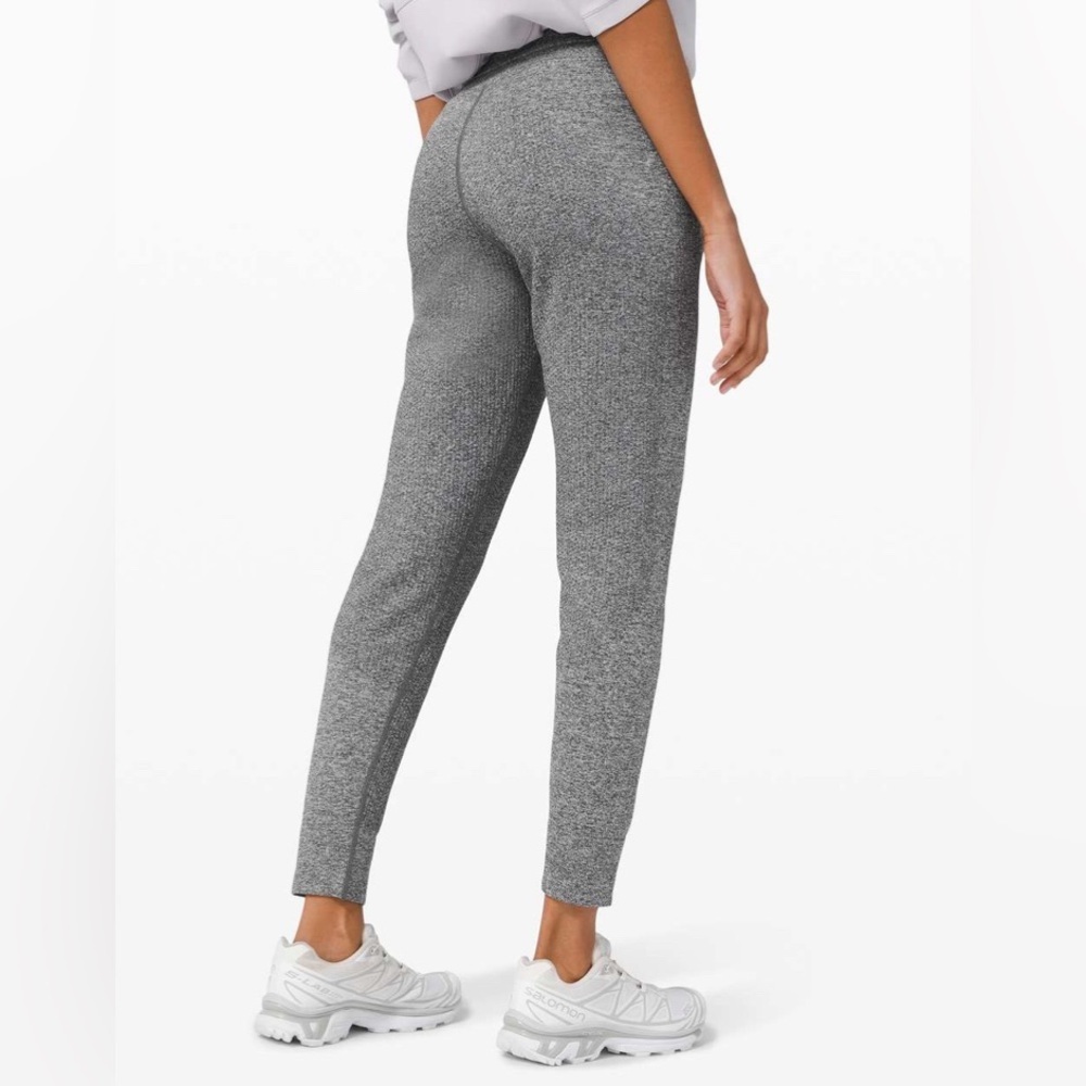 Lululemon Engineered Warmth Jogger - Graphite Grey - Merino Wool - Size 2 - Picture 3 of 10